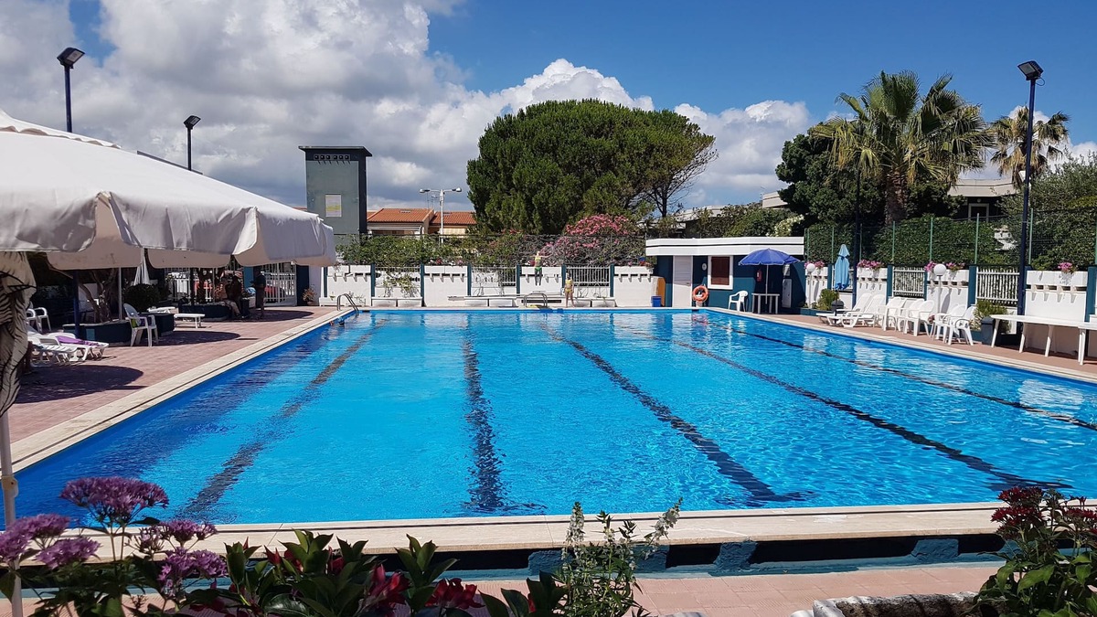 Rometta Marea Villa | Rometta Marea: Villa in residential complex with swimming pool just 100 meters from the sea