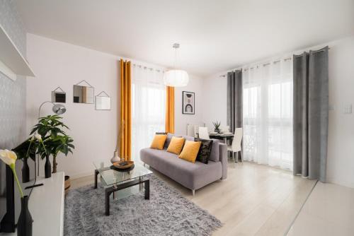 Praga Poludnie Apartment | Rondo Wiatraczna Deluxe Apartment by BookingHost
