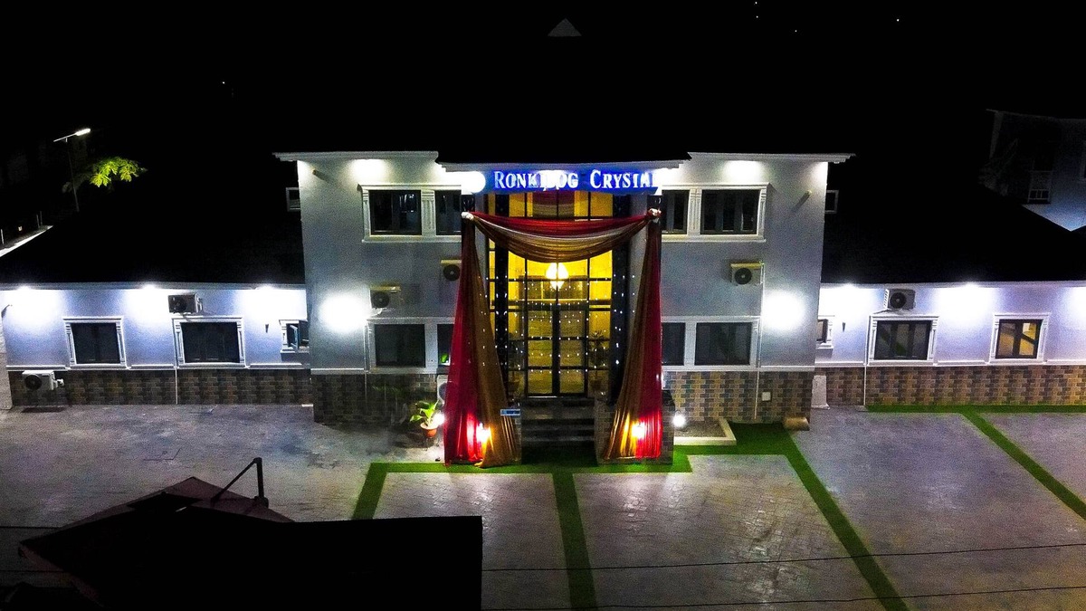 Ado Ekiti Hotel | RONKIBOG CRYSTAL HOTEL & SUITES