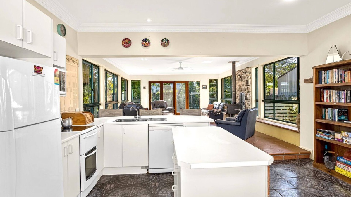 Mylestom House | Ronnie's Cottage in Mylestom is a character-filled, vintage retreat
