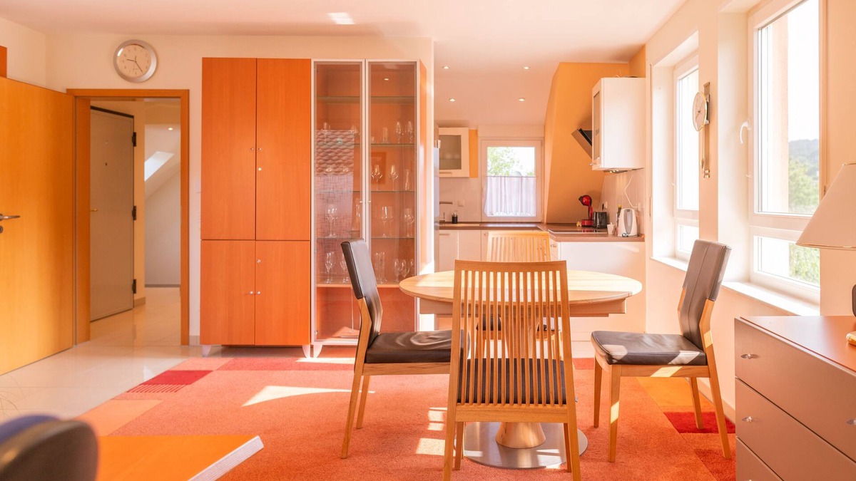 Schriesheim Condo | Rooftop: 85sqm² | castle view | loggia | office | air conditioning