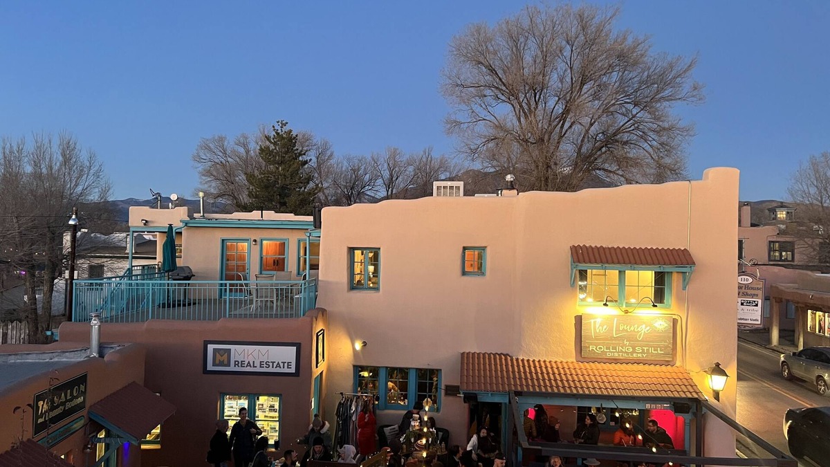 Taos Apartment | Rooftop Apartment, Downtown Taos, 3 bedroom/2bath. Can't beat this location.