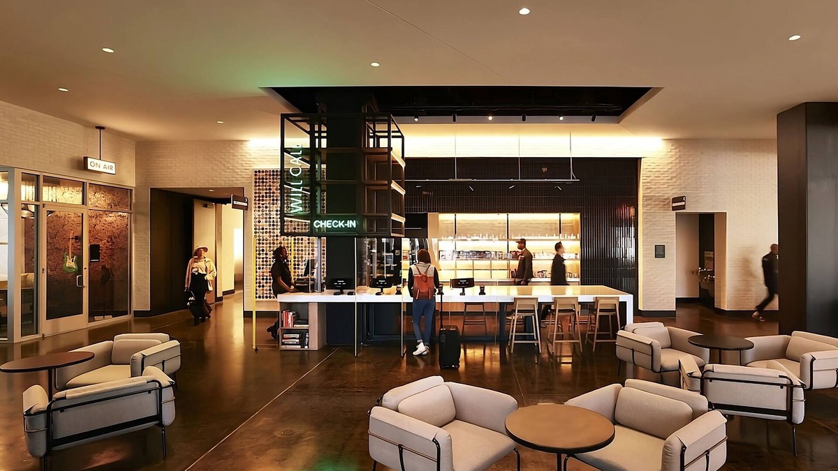 Downtown Atlanta Hotel | Rooftop Bar Onsite! Skyline View w/Captivating Atmosphere! Parking Available!
