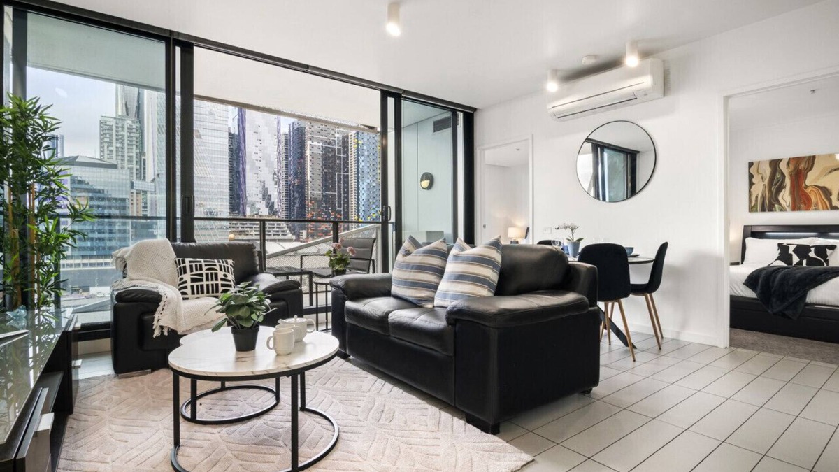 Docklands Apartment | Rooftop Pool 2BR Apt at Marvel Stadium with Free Parking