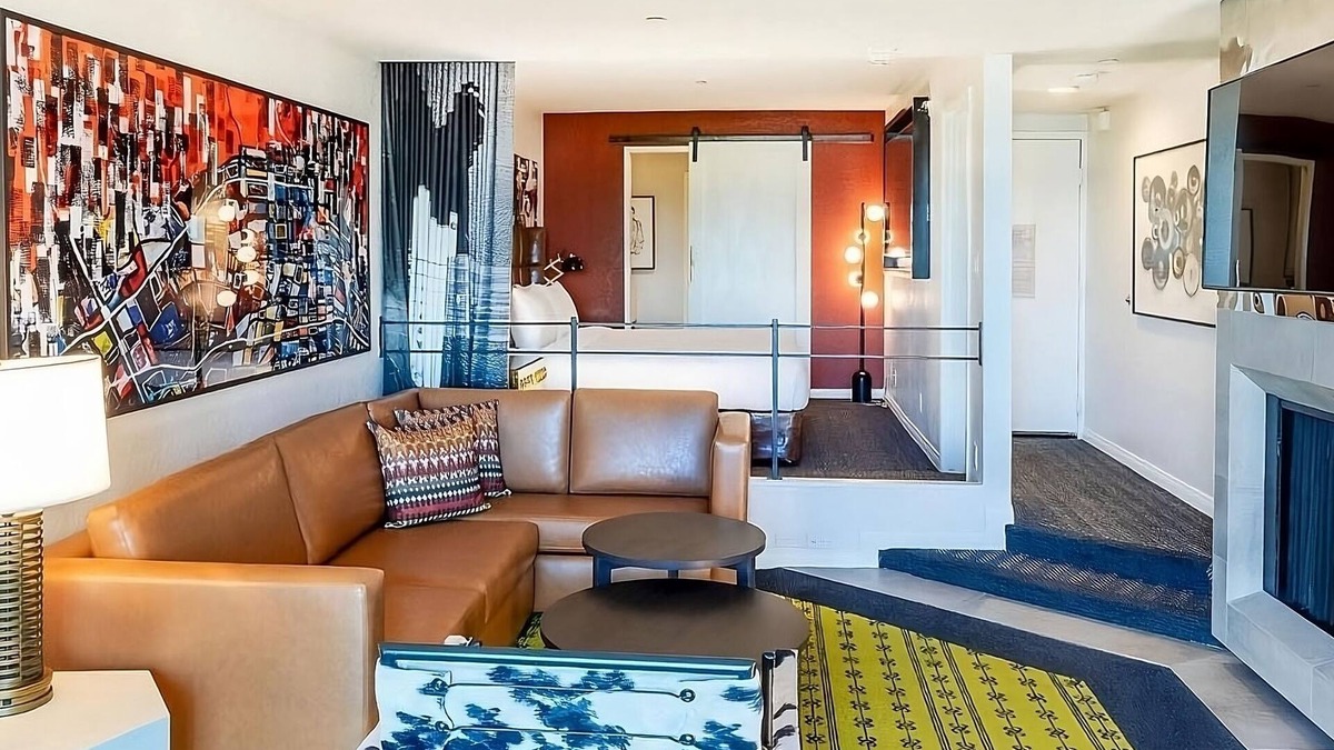 Norma Triangle House | Rooftop Pool, Poolside Bar, Pets Allowed. Close to Petersen Automotive Museum