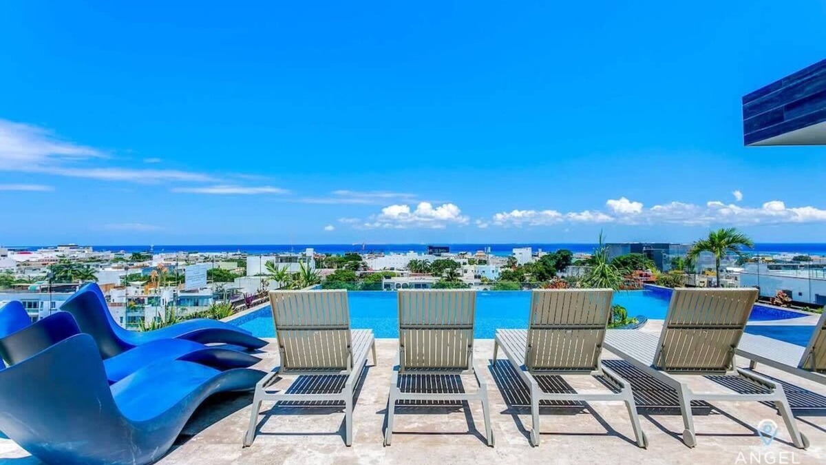 Centro Apartment | Rooftop Pool Retreat | Fiber WiFi | Steps to Beach