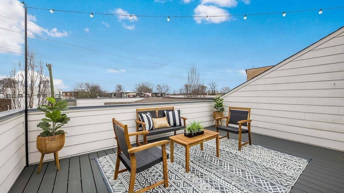 Chestnut Hill House | Rooftop Views & Hot Tub Near Downtown