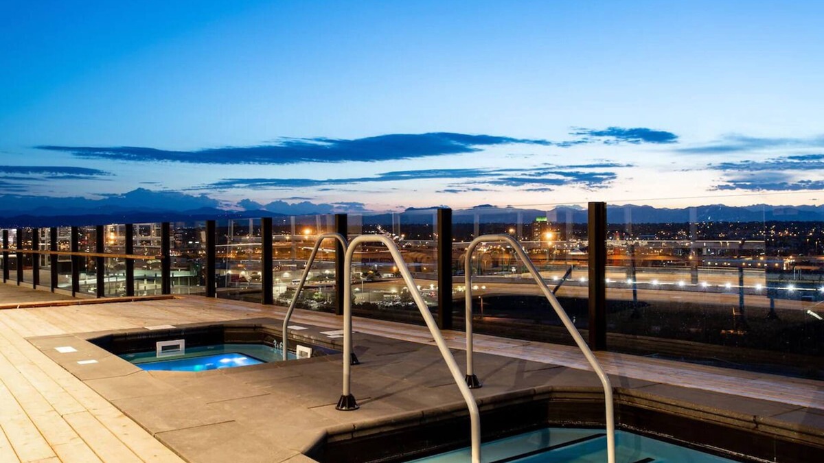 River North Art District Hotel | Rooftop Views & Plunge Pools at Boutique Hotel in RiNo District - 2 Units