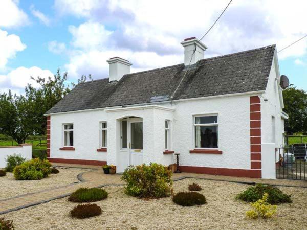 Ballinamore Bridge House | Rook Hill Cottage, Newbridge