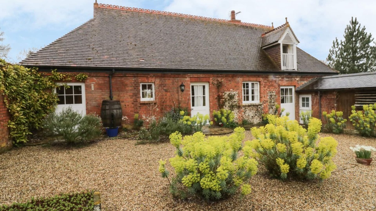 Halstead Cottage | ROOKWOODS, pet friendly, character holiday cottage in Sible Hedingham