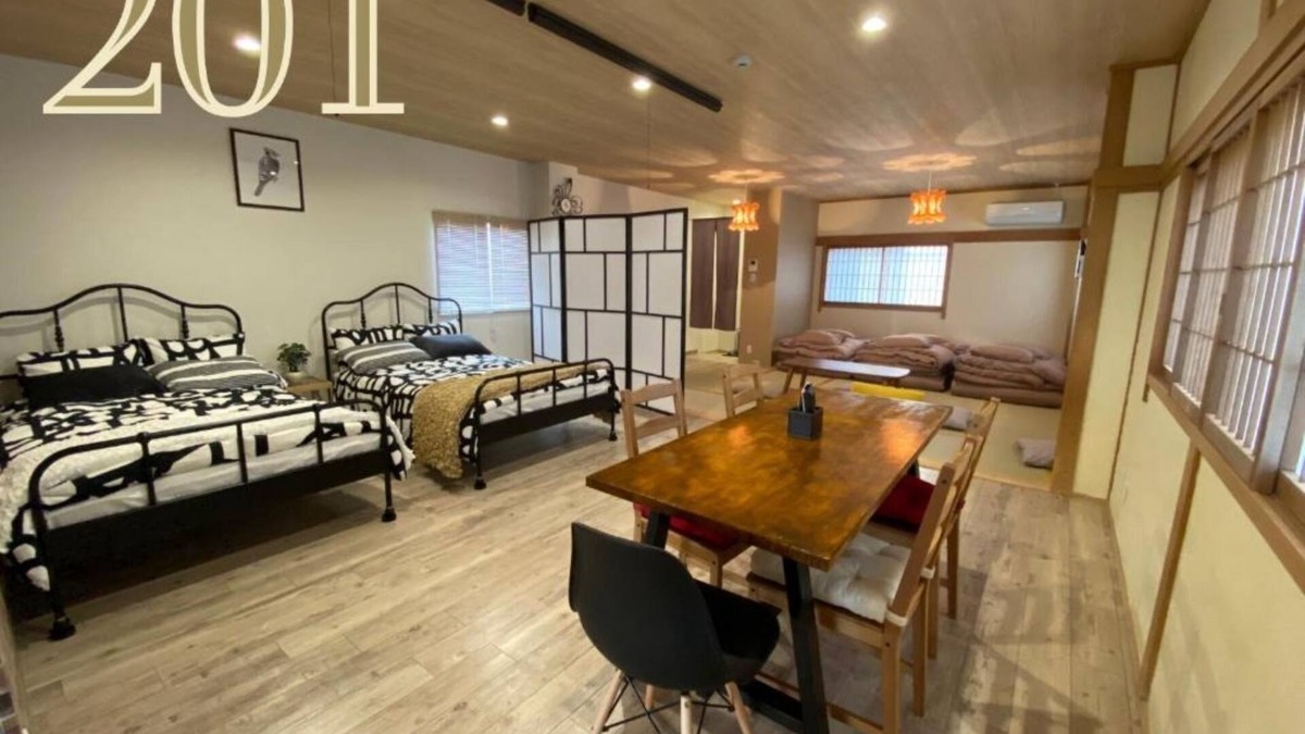 Minato Apartment | Room 201 with balcony 1 floor bath toilet 2 w - 201/Osaka Ōsaka