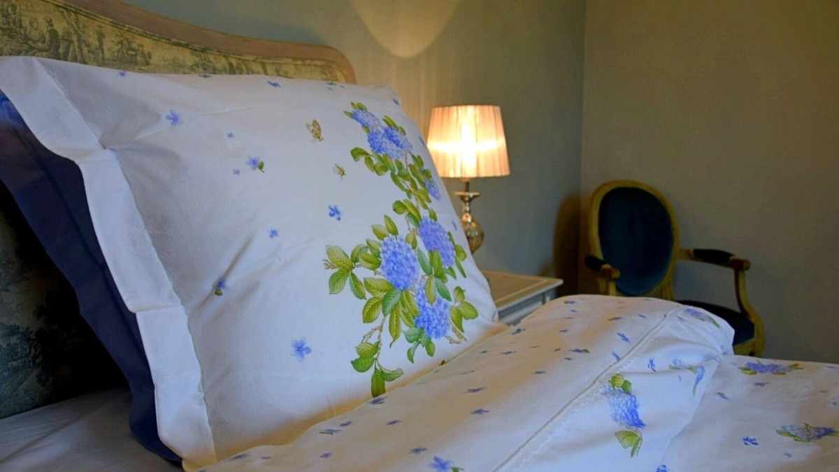 Jarze Bed & Breakfast | Room 3 King size double with ensuite