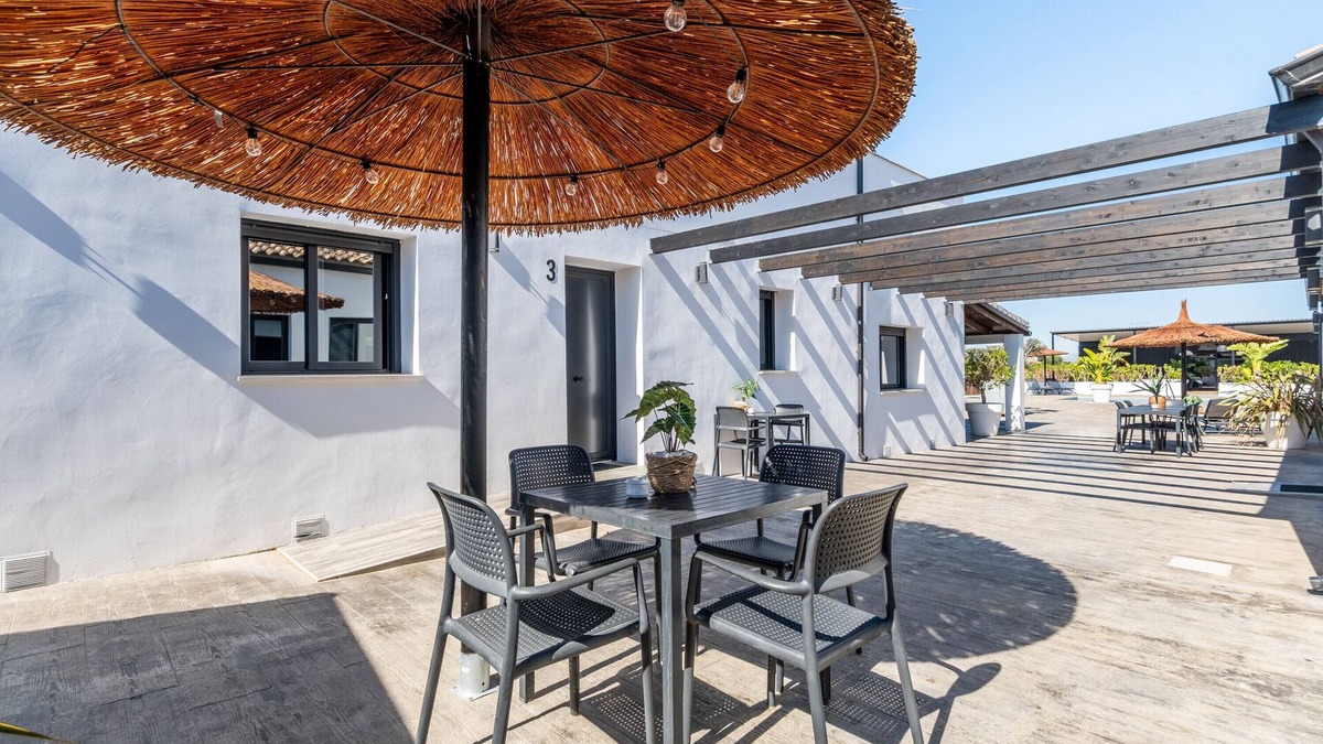 Formentera de Segura Apartment | Room '3' with Mountain View, Wi-Fi and Air Conditioning