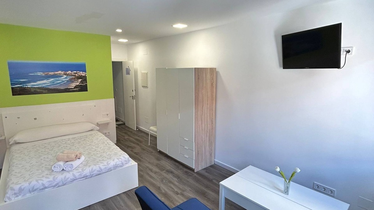 Quintans House | ROOM 3 WITH STREET VIEW
