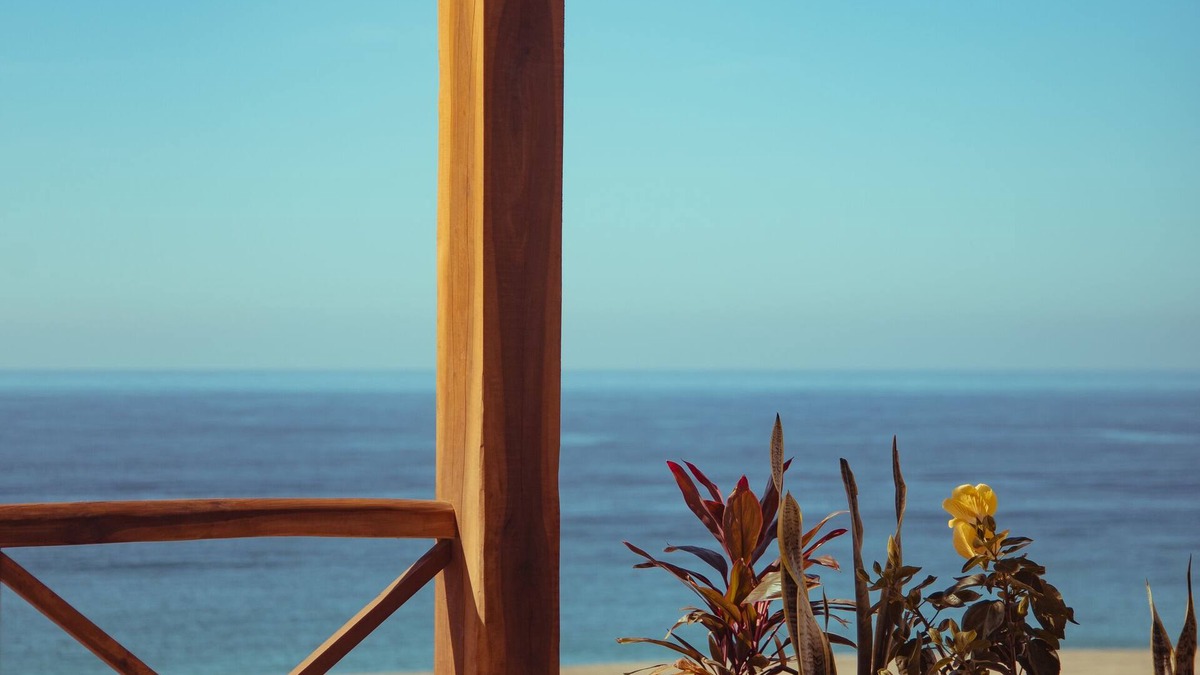 Isla Navidad Apartment | ROOM 4- Spacious Ocean Front Condo for 4 People