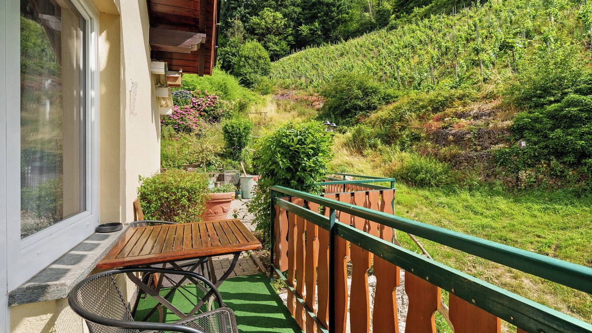 Glottertal Apartment | Room '5' with Mountain View, Shared Terrace and Wi-Fi