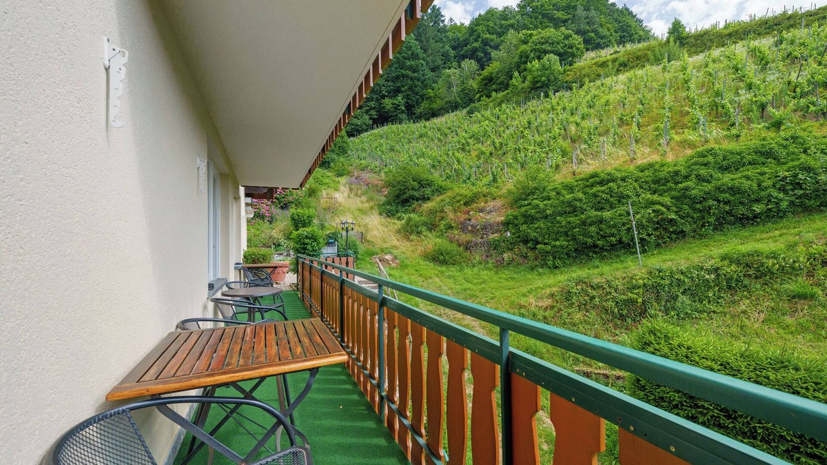 Glottertal Apartment | Room '7' with Mountain View, Shared Terrace and Wi-Fi