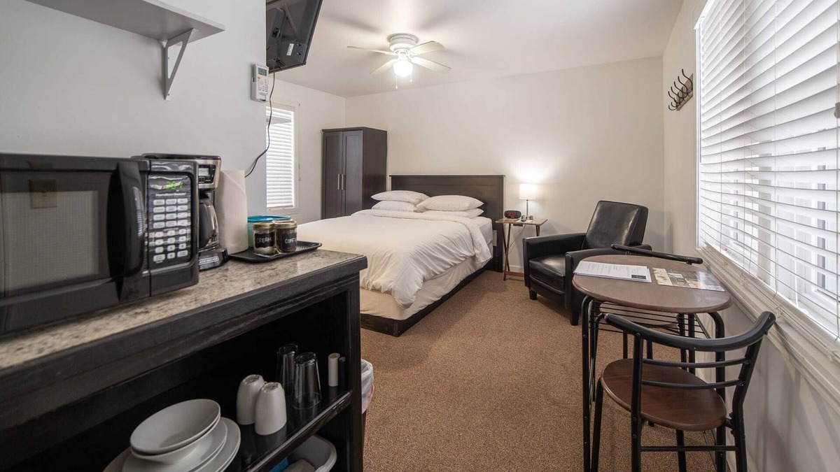 Indian River House | Room 9 at Inland Lakes Motel, Indian River, MI