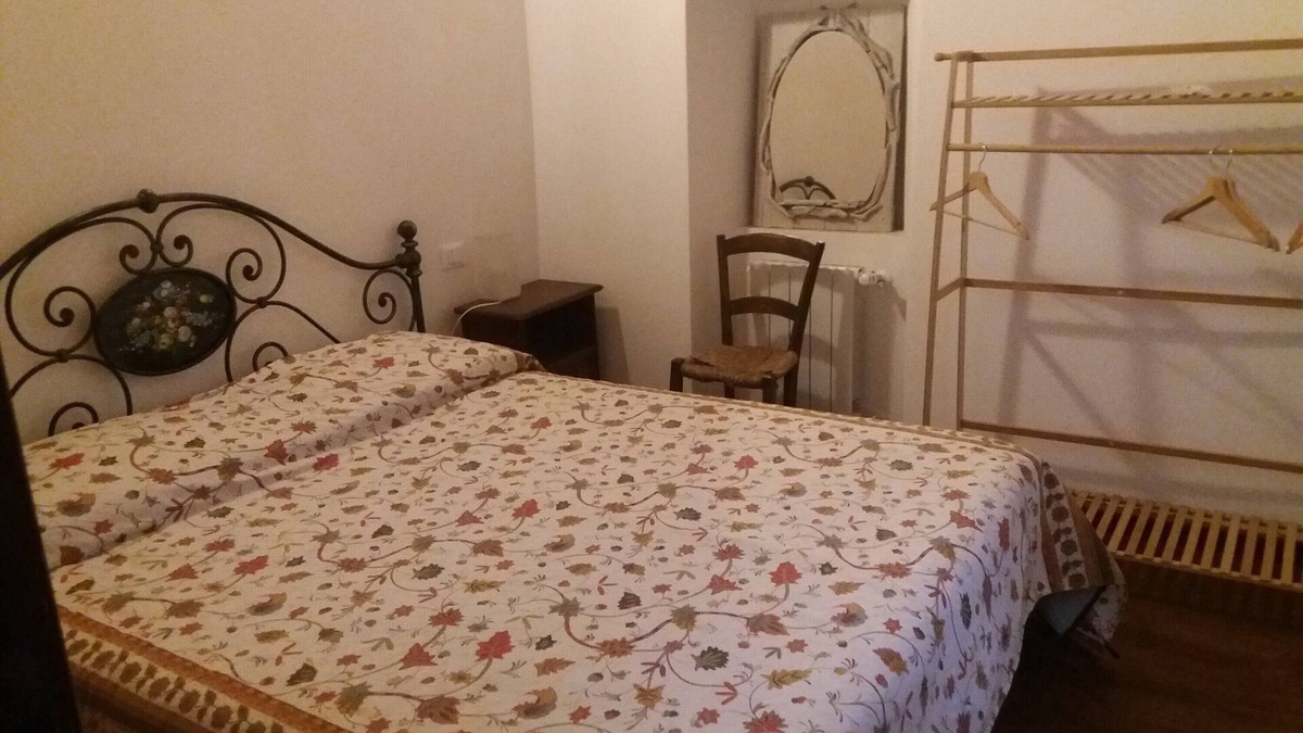 Carrodano Inferiore Apartment | Room 'Anita' with Mountain View, Shared Garden and Balcony