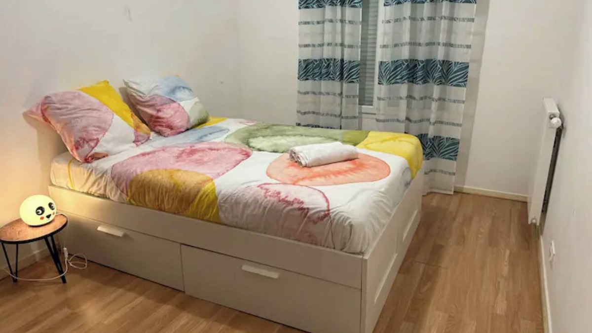 Plaisir Bed & Breakfast | Room at flore