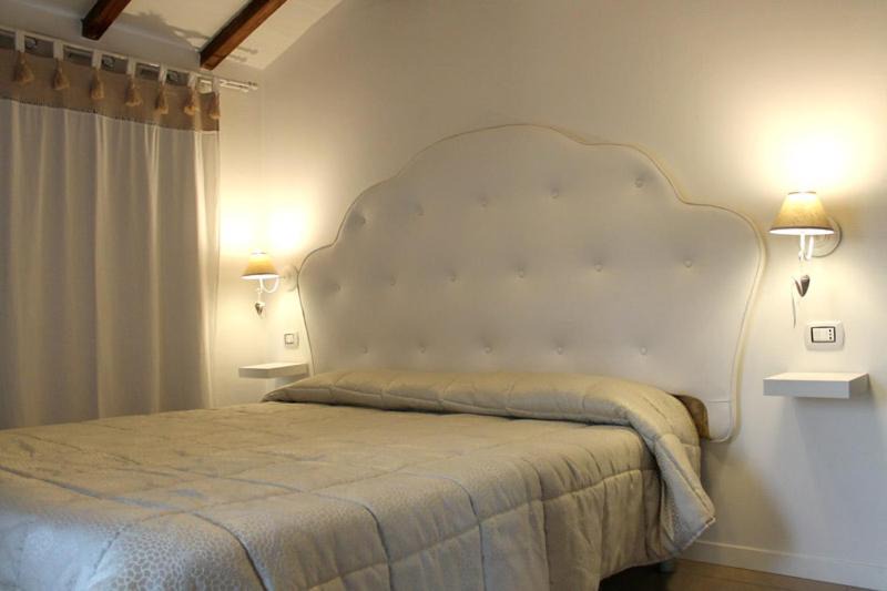 San Faustino-Madonnina-Quattroville House | Room & Breakfast A casa di Emma