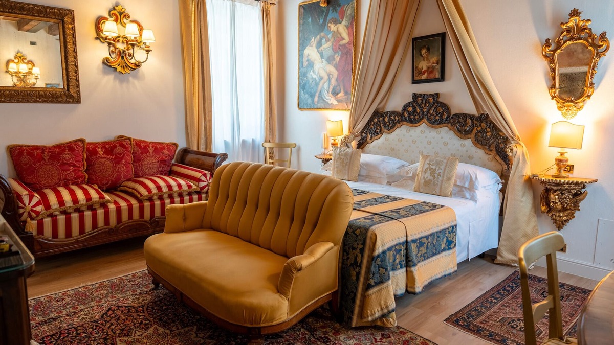 Sommacampagna Apartment | Room 'Casino Di Caccia 1' with Shared Pool, Wi-Fi and Air Conditioning