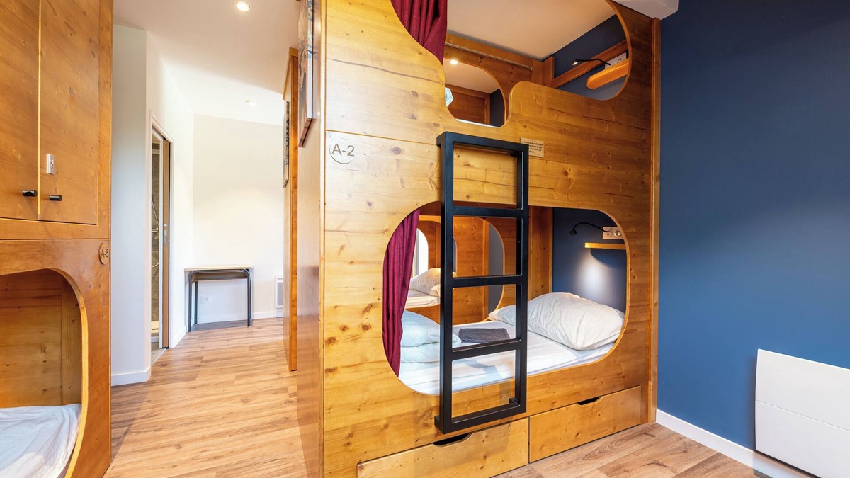 Faverges-Seythenex Apartment | Room 'Chambre A' with Mountain View, Private Terrace and Wi-Fi