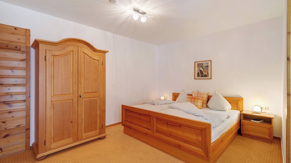 Glottertal Apartment | Room 'Deluxezimmer 4' with Mountain View, Shared Terrace and Wi-Fi