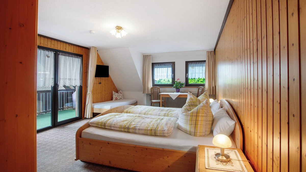 Herrenschwand Apartment | Room 'Doppelzimmer 1' with Mountain View, Balcony and Wi-Fi