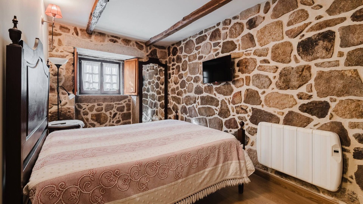 Pitoes das Junias Apartment | Room 'Duplo - 4' with Shared Terrace and Wi-Fi