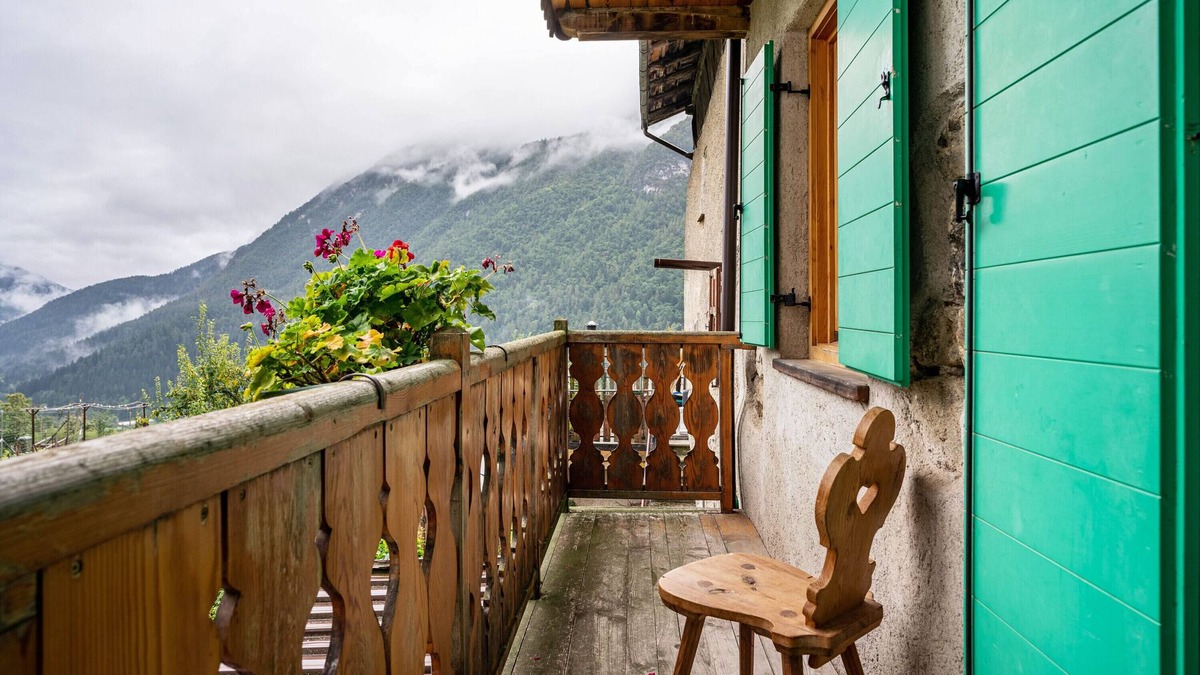 San Giacomo Apartment | Room 'Eia' with Mountain View and Shared Garden