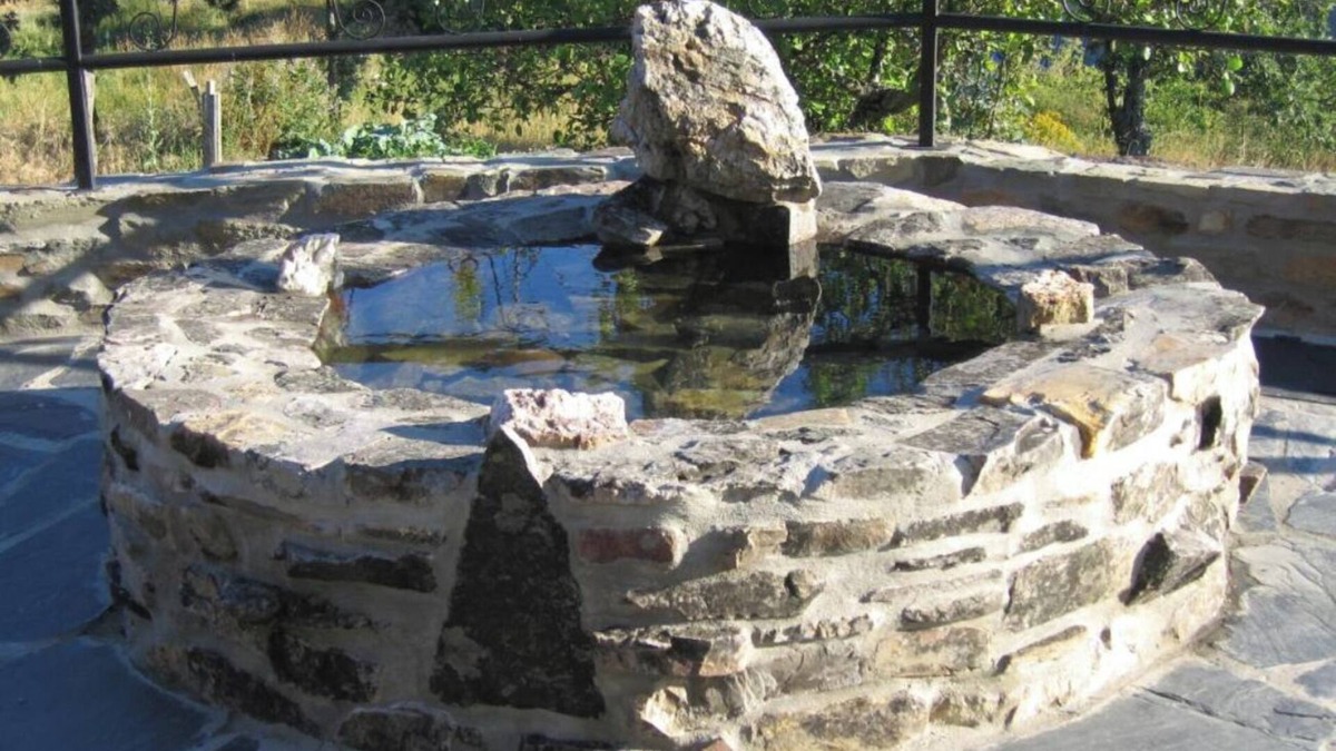 Santa Cruz de Montes House | Room 'El Corón' with Mountain View, Shared Garden and Wi-Fi