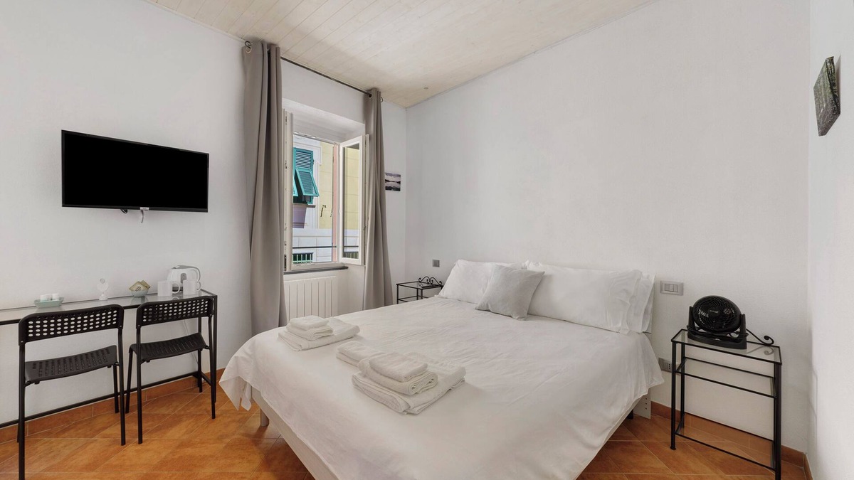 Borzonasca Apartment | Room 'Familiare' with Wi-Fi