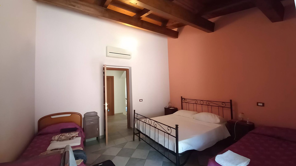Patti Apartment | Room 'Filicudi' with Shared Terrace, Shared Garden and Air Conditioning