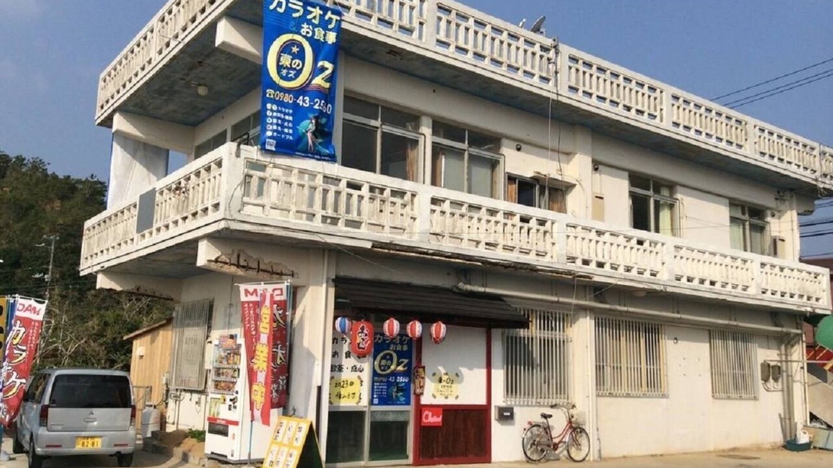 Higashi House | Room for 12 people with a view of the sea from th/Kunigami-gun Okinawa