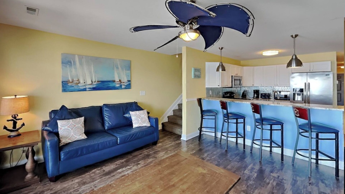 Put-in-Bay Condo | Room for You and Your Friends - 4 BR Directly on Lake Erie max 12 ppl CON 202