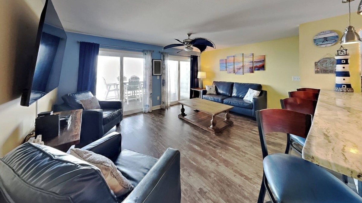 Put-in-Bay Condo | Room for Your Family with 4 BR & 3 BA on Scenic Lake Erie - 12 Max - CON104