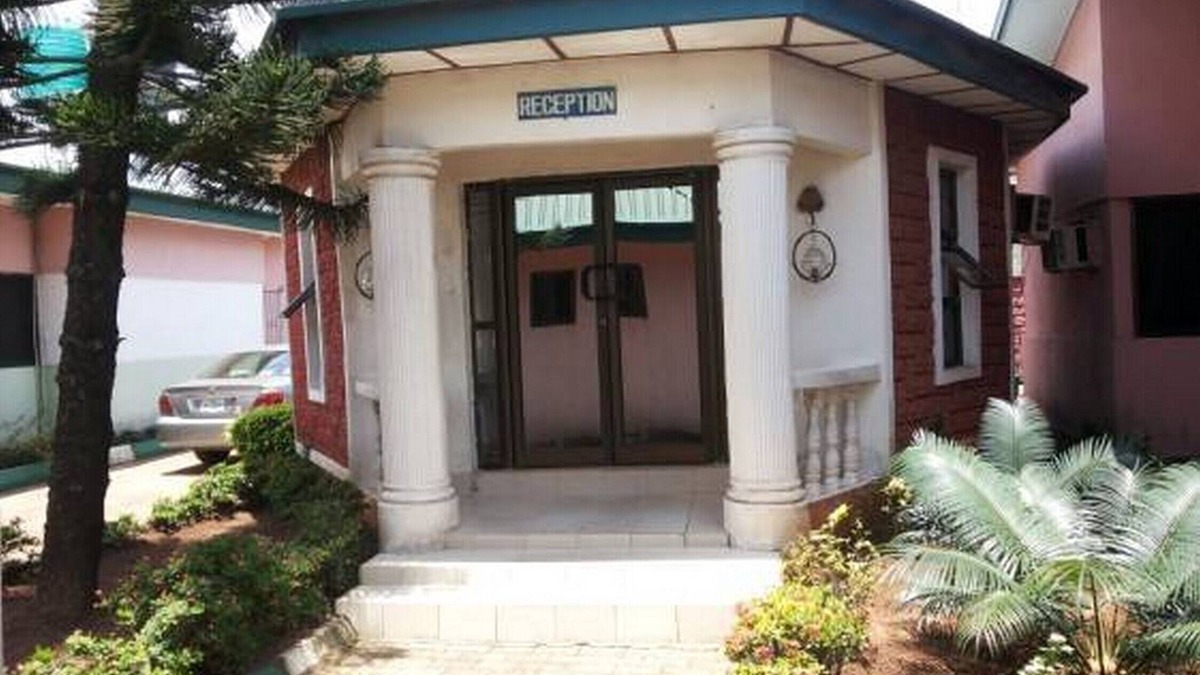 Asaba House | Room-garentiti Apartment - Silver Room i