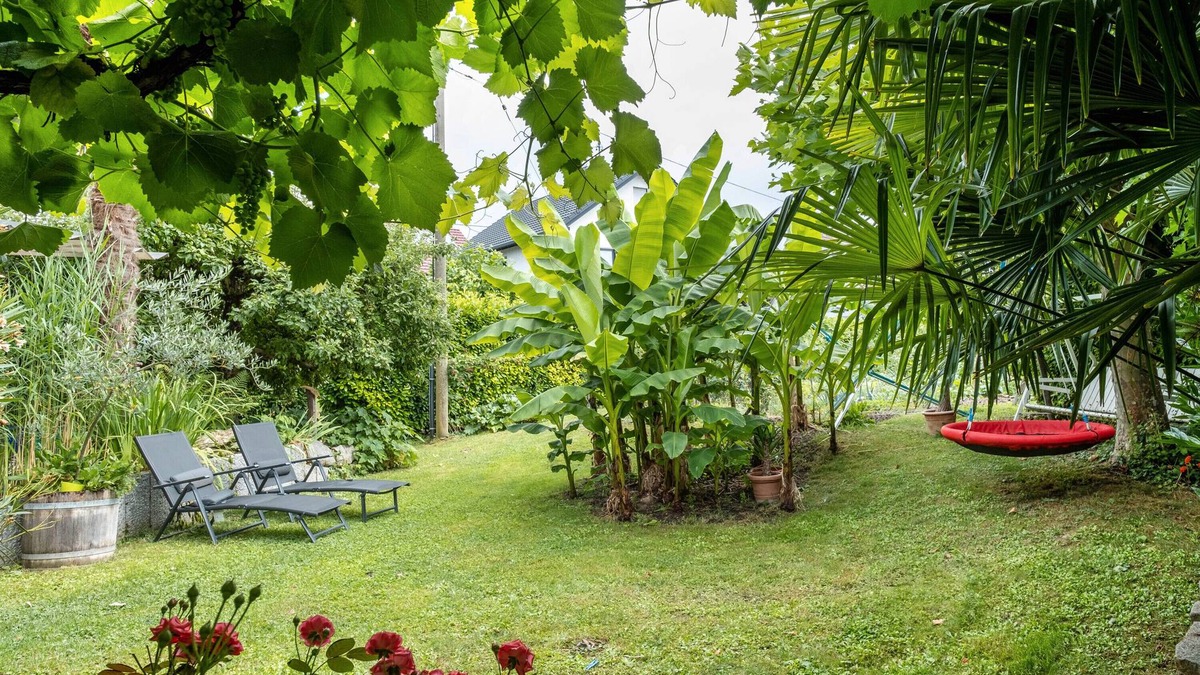 Ihringen Apartment | Room 'Gästezimmer' with Shared Terrace, Shared Garden and Wi-Fi