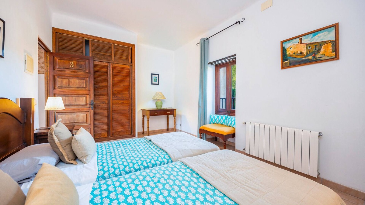 Puigpunyent Apartment | Room 'Habitación 3' with Mountain View, Shared Pool and Wi-Fi