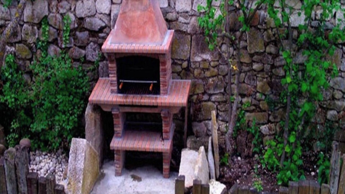 Agurain House | Room 'Habitacion Naranja' with Shared Terrace, Shared Garden and Wi-Fi