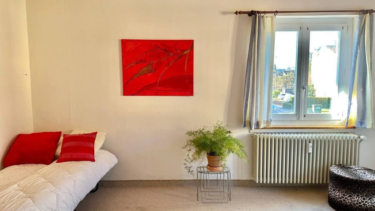 Buchs House | Room in a house next to bus stop