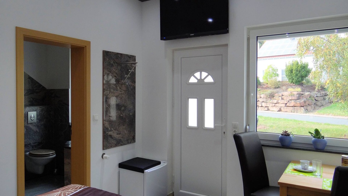 Hassloch Apartment | Room in a vacation apartment complex, located directly on the Main