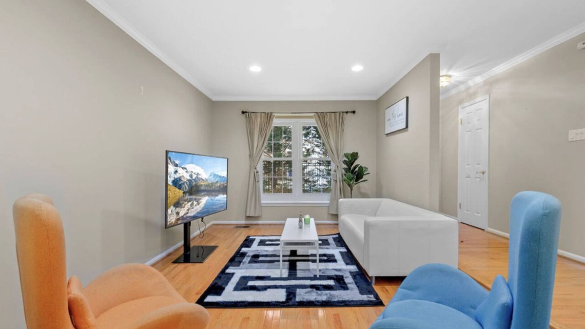 Wheaton House | Room in home hosted by Samri