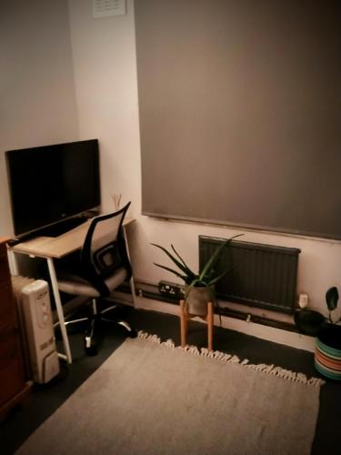 Waterloo House | Room just of the Southbank sleeps 3
