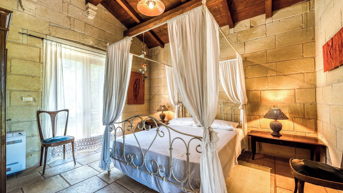 Vernole Apartment | Room 'Masseria Copertini - Geco' with Wi-Fi and Air Conditioning