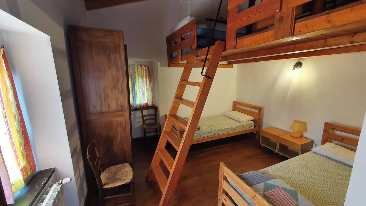 Carrodano Inferiore Apartment | Room "matilde" (011010-lt-0021)