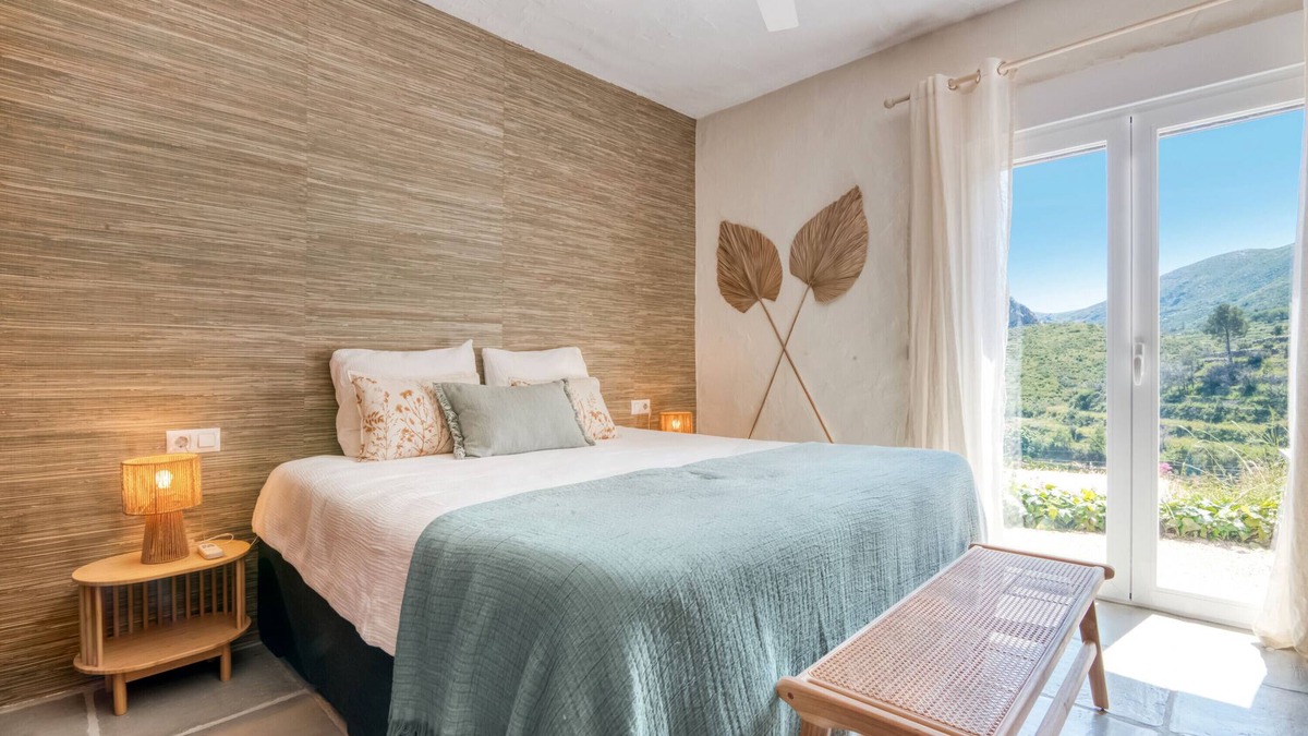 Adsubia Apartment | Room 'Mimbre' with Mountain View, Wi-Fi and Air Conditioning