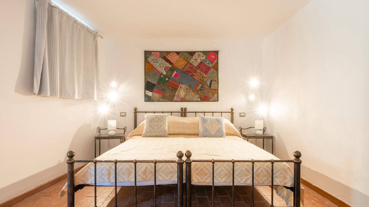 San Sperate Apartment | Room 'Molentis' with Sea View, Wi-Fi and Air Conditioning