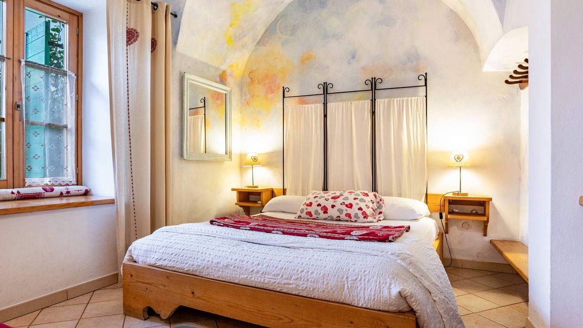 San Giacomo Apartment | Room 'Moleti' with Mountain View and Shared Garden